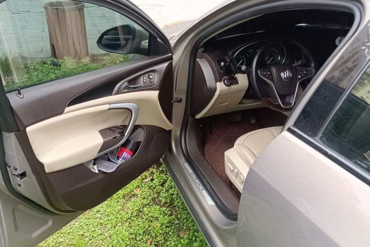 Used Buick Regal 2014 2.4L SIDI Elite Fashion Edition Driver Seat