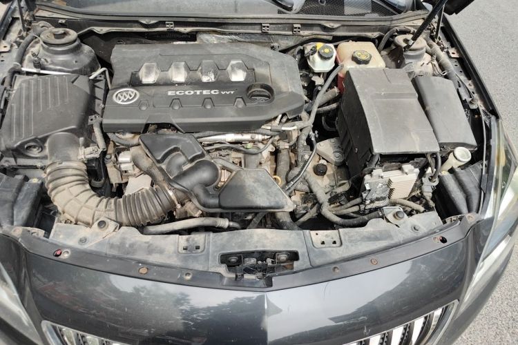 Used Buick Regal 2014 2.0L Elite Fashion Edition Engine Bay