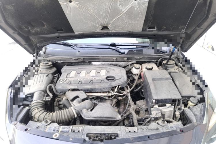 Used Buick Regal 2014 2.0L Elite Fashion Edition Engine Bay