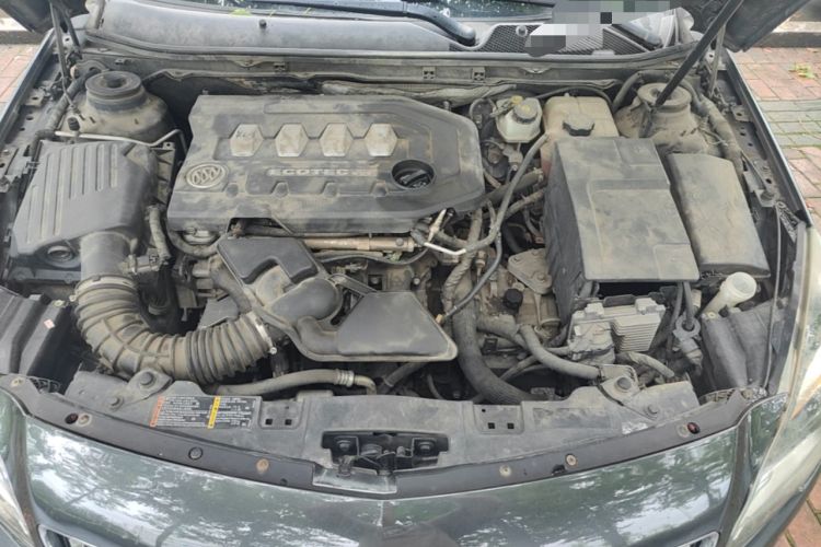 Used Buick Regal 2014 2.0L Elite Fashion Edition Engine Bay