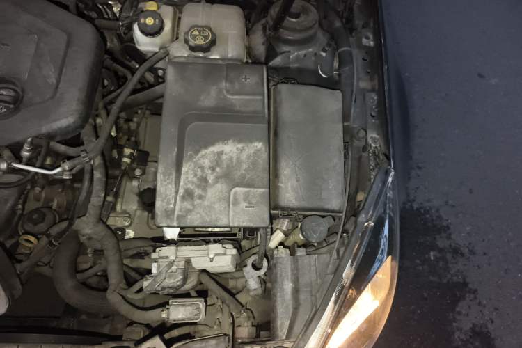 Used Buick Regal 2014 2.0L Leading Fashion Edition Engine Bay Left