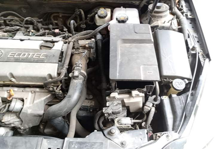Used Buick Regal 2014 1.6T Fashionable Tech Edition Engine Bay Left