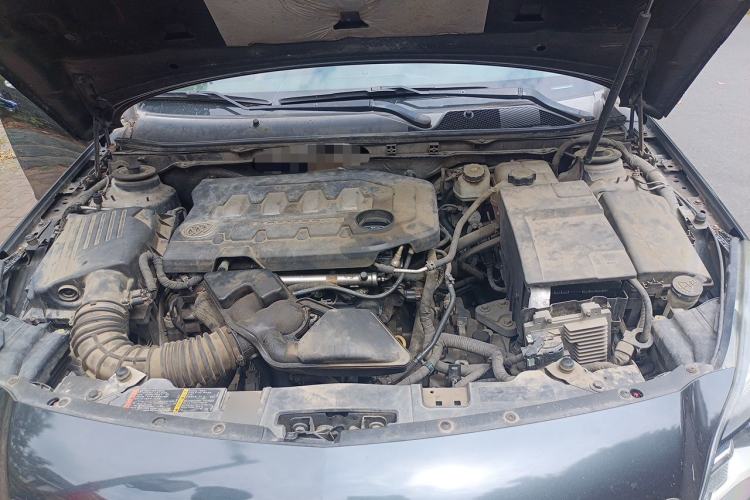 Used Buick Regal 2014 2.0L Elite Fashion Edition Engine Bay