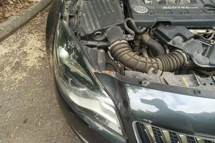 Used Buick Regal 2014 2.0L Elite Fashion Edition Engine Bay Right