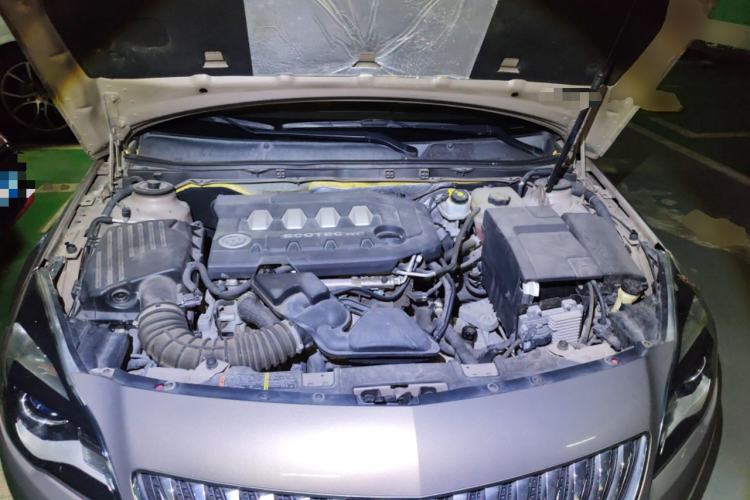 Used Buick Regal 2014 2.0L Leading Fashion Edition Engine Bay