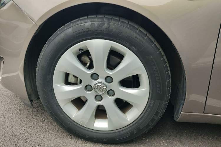 Used Buick Regal 2014 1.6T Fashionable Tech Edition Exterior 4