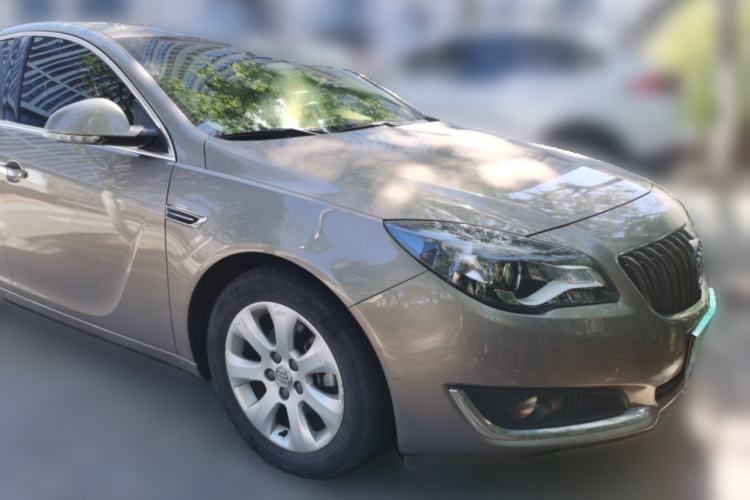 Used Buick Regal 2014 2.0L Elite Fashion Edition Front Right 45 Deg