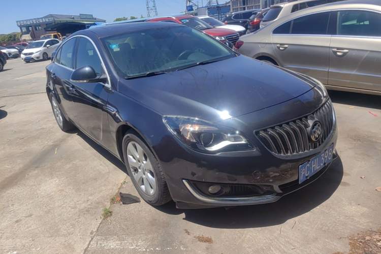 Used Buick Regal 2014 2.0L Elite Fashion Edition Front Right 45 Deg