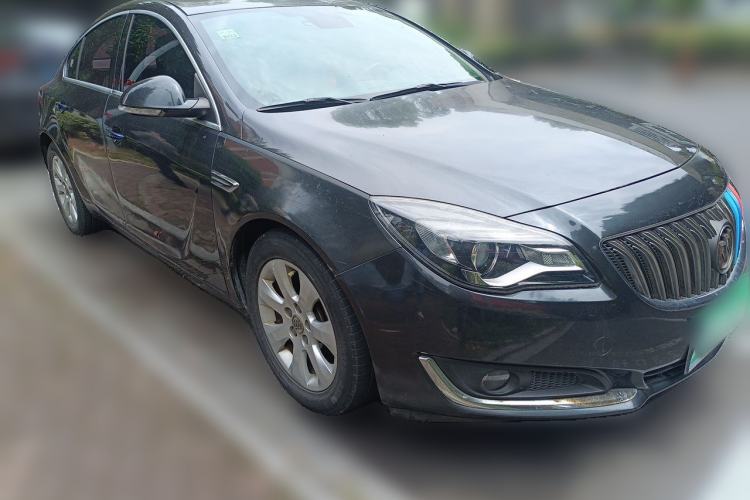 Used Buick Regal 2014 2.0L Elite Fashion Edition Front Right 45 Deg