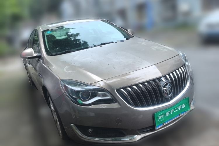 Used Buick Regal 2014 2.0L Leading Fashion Edition Front Right 45 Deg