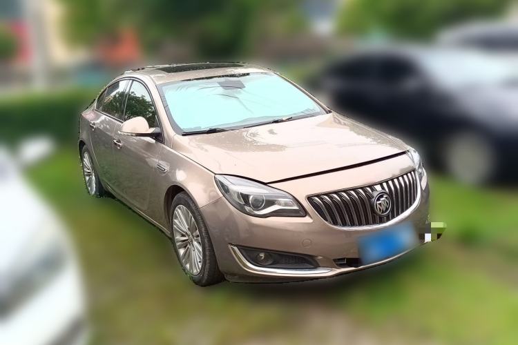 Used Buick Regal 2014 2.4L SIDI Elite Fashion Edition Front Right 45 Deg