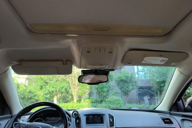Used Buick Regal 2014 2.0L Elite Fashion Edition Headliner