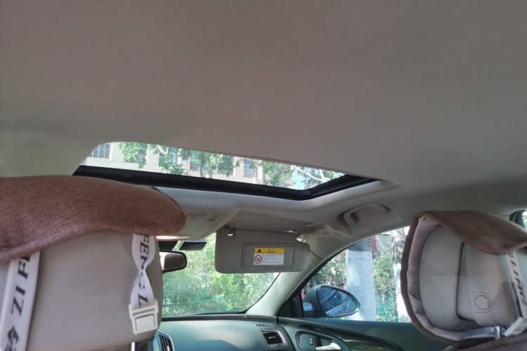 Used Buick Regal 2014 2.0L Elite Fashion Edition Headliner