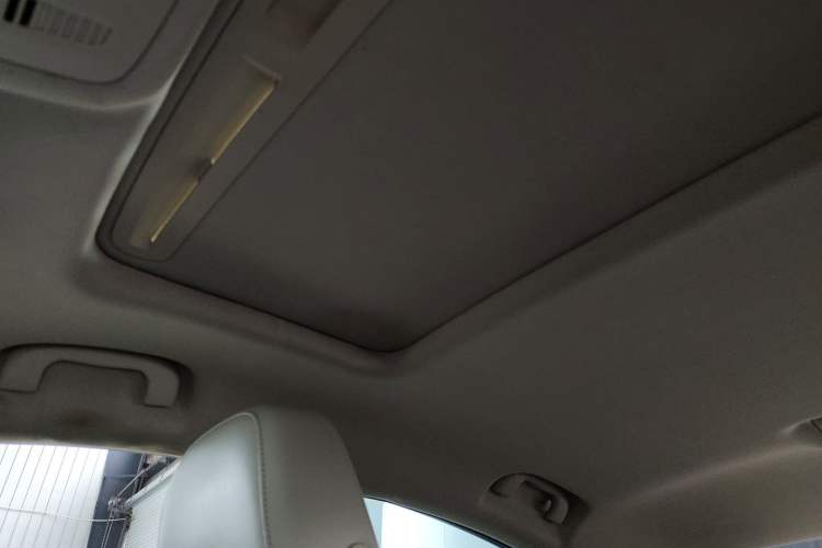 Used Buick Regal 2014 2.0L Leading Fashion Edition Headliner