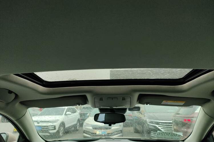 Used Buick Regal 2014 1.6T Fashionable Tech Edition Headliner