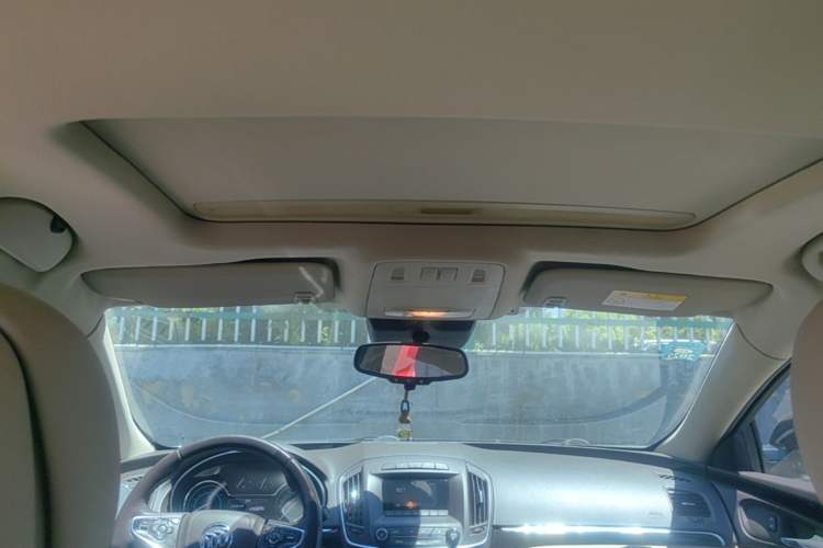 Used Buick Regal 2014 2.0L Elite Fashion Edition Headliner
