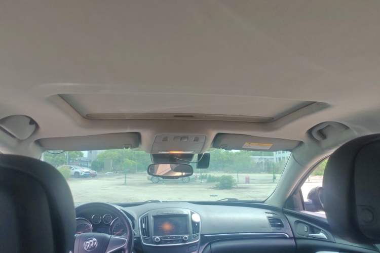 Used Buick Regal 2014 1.6T Fashionable Tech Edition Headliner