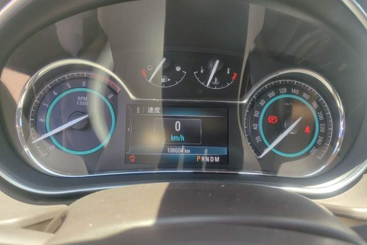 Used Buick Regal 2014 2.0L Elite Fashion Edition Instrument Cluster