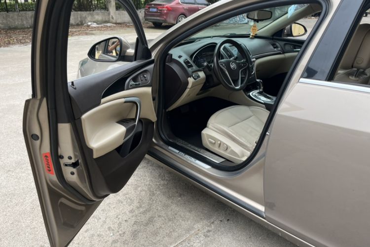 Used Buick Regal 2014 2.0L Elite Fashion Edition Interior 11