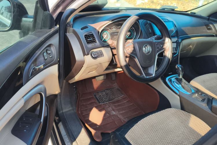 Used Buick Regal 2014 2.0L Elite Fashion Edition Interior 3