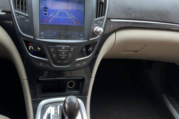 Used Buick Regal 2014 2.0L Elite Fashion Edition Interior 5