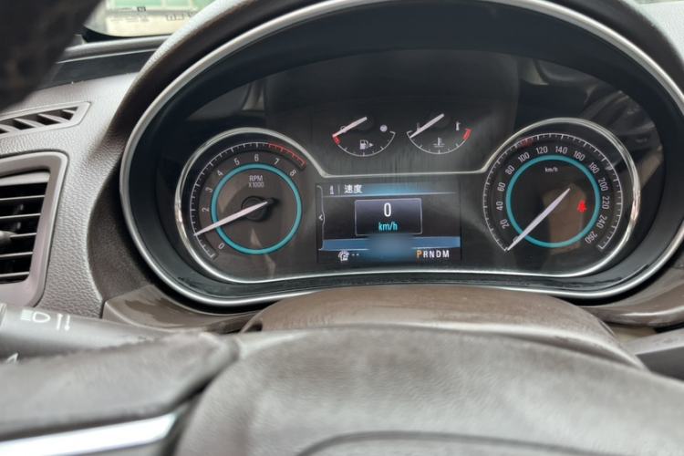 Used Buick Regal 2014 2.0L Elite Fashion Edition Interior 7