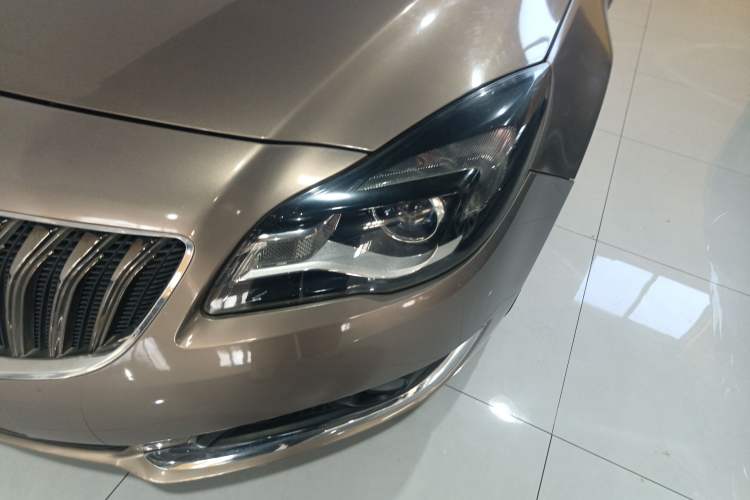 Used Buick Regal 2014 2.0L Elite Fashion Edition Left Front Headlight