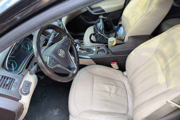 Used Buick Regal 2014 2.0L Elite Fashion Edition Left Front Seat