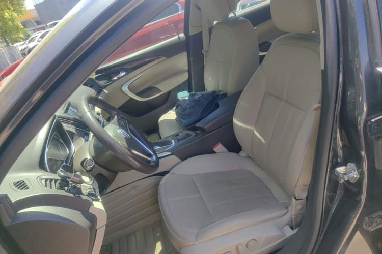 Used Buick Regal 2014 2.0L Elite Fashion Edition Left Front Seat