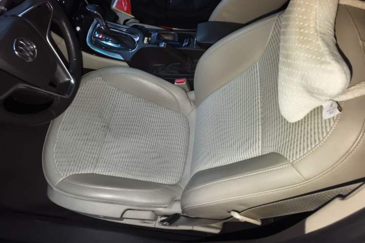 Used Buick Regal 2014 2.0L Leading Fashion Edition Left Front Seat