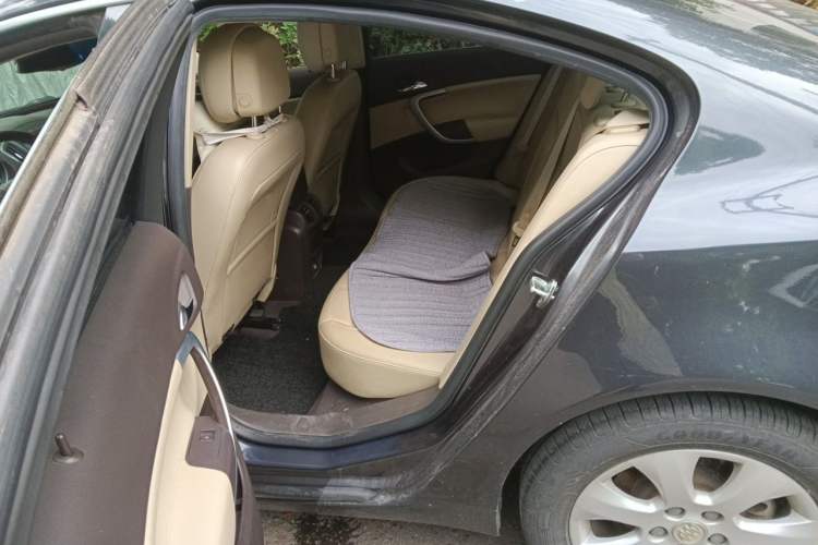 Used Buick Regal 2014 2.0L Elite Fashion Edition Left Rear Seat