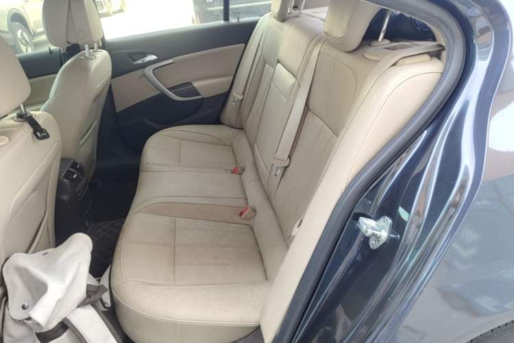 Used Buick Regal 2014 2.0L Elite Fashion Edition Left Rear Seat