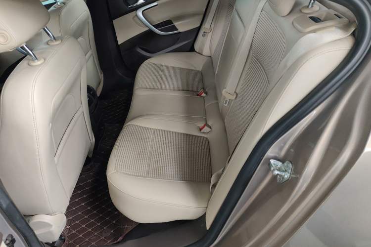 Used Buick Regal 2014 2.0L Leading Fashion Edition Left Rear Seat