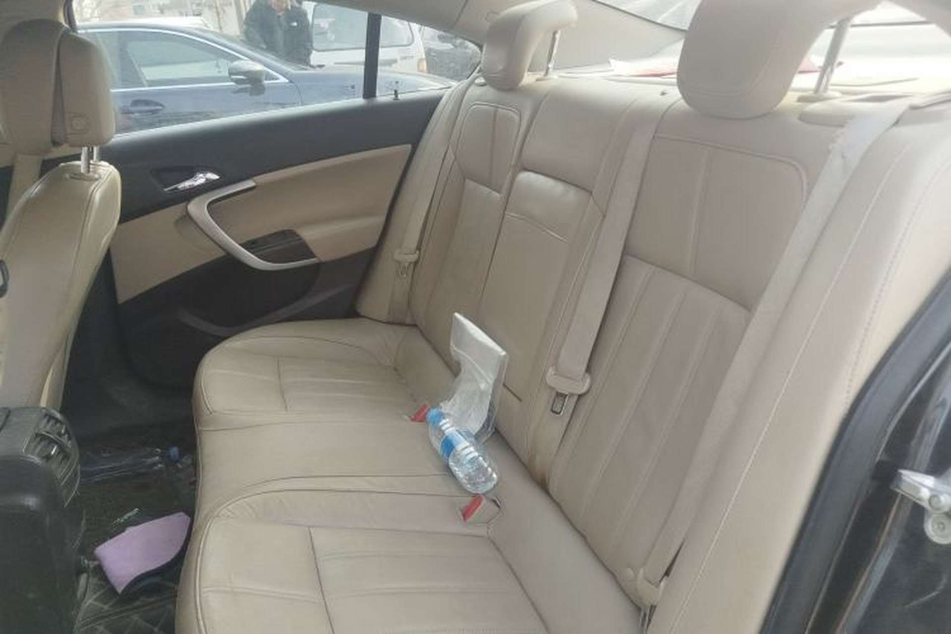 Used Buick Regal 2014 2.0L Elite Fashion Edition Left Rear Seat