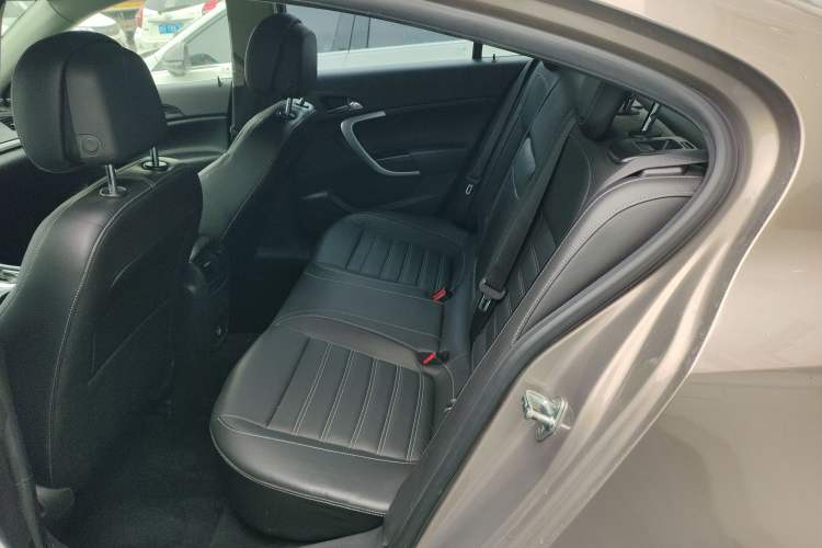 Used Buick Regal 2014 1.6T Fashionable Tech Edition Left Rear Seat