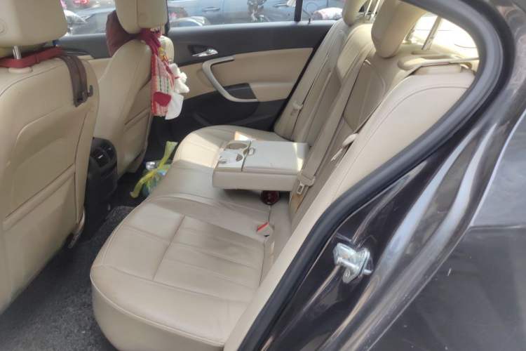 Used Buick Regal 2014 2.4L SIDI Elite Fashion Edition Left Rear Seat