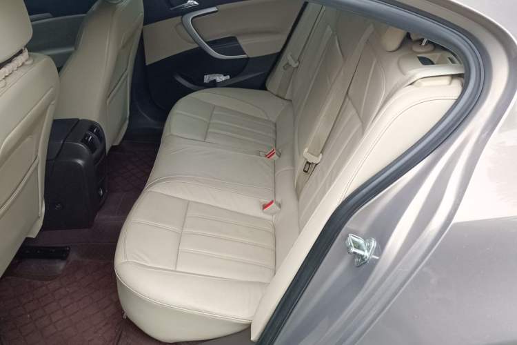 Used Buick Regal 2014 2.4L SIDI Elite Fashion Edition Left Rear Seat