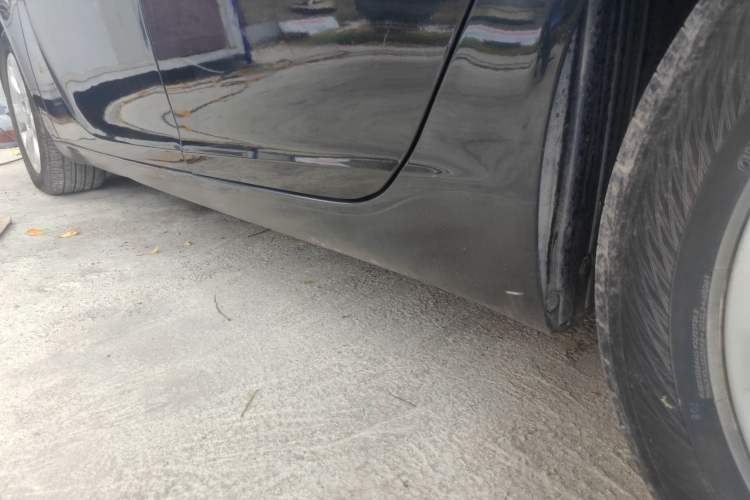 Used Buick Regal 2014 1.6T Fashionable Tech Edition Left Side Sill