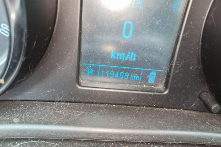 Used Buick Regal 2014 1.6T Fashionable Tech Edition Odometer Close Up