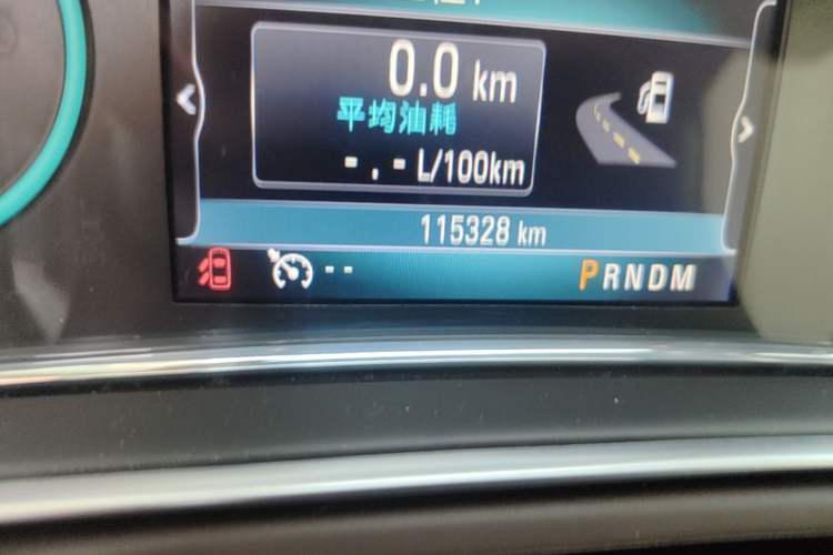 Used Buick Regal 2014 2.0L Elite Fashion Edition Odometer Close Up