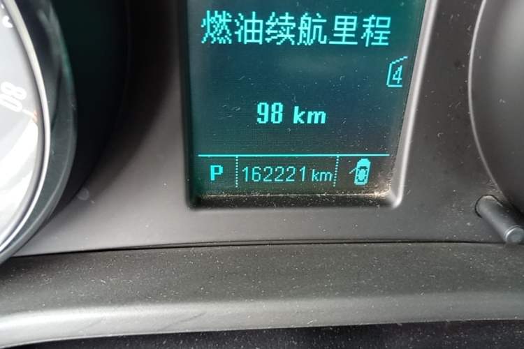 Used Buick Regal 2014 1.6T Fashionable Tech Edition Odometer Close Up