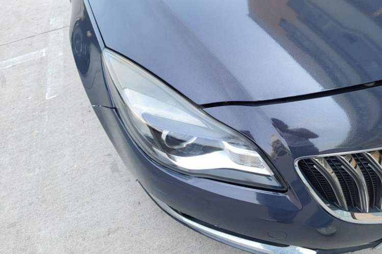 Used Buick Regal 2014 2.0L Elite Fashion Edition Right Front Headlight