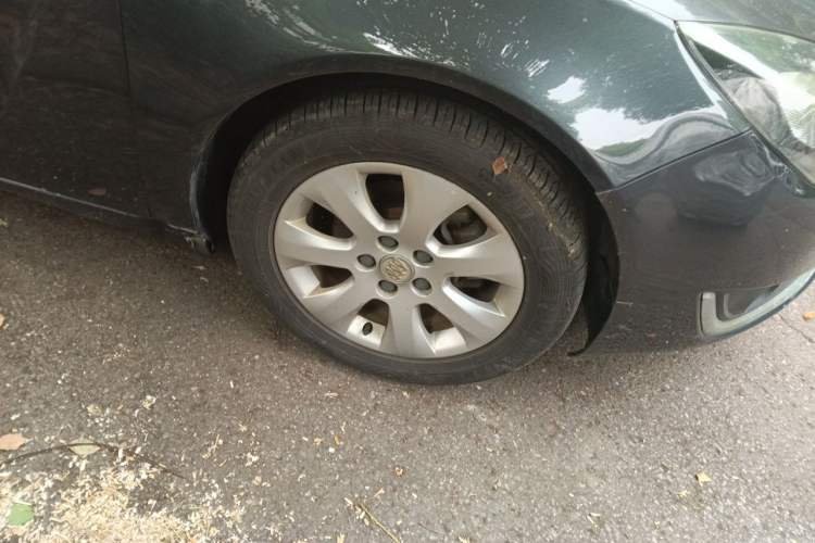 Used Buick Regal 2014 2.0L Elite Fashion Edition Right Front Wheel Hub