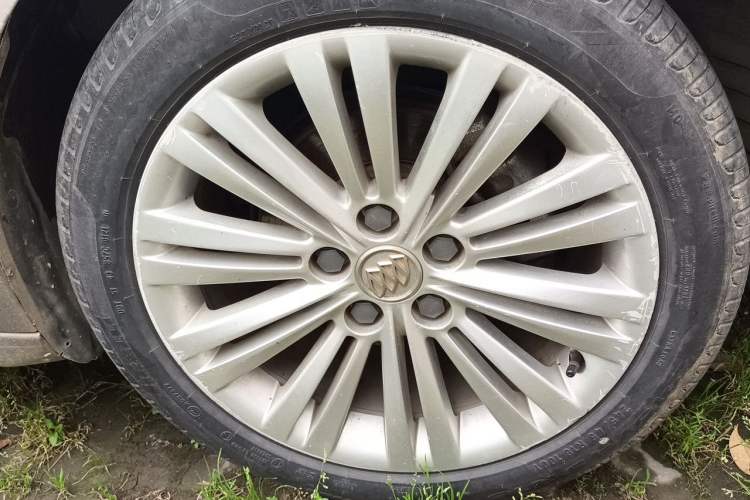 Used Buick Regal 2014 2.4L SIDI Elite Fashion Edition Right Front Wheel Hub
