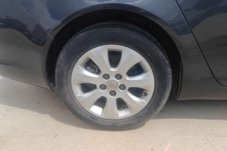 Used Buick Regal 2014 1.6T Fashionable Tech Edition Right Rear Wheel Hub