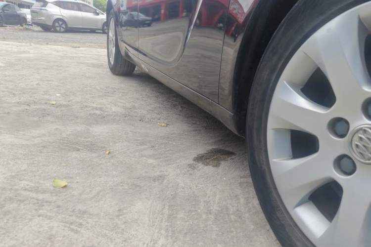 Used Buick Regal 2014 1.6T Fashionable Tech Edition Right Side Sill