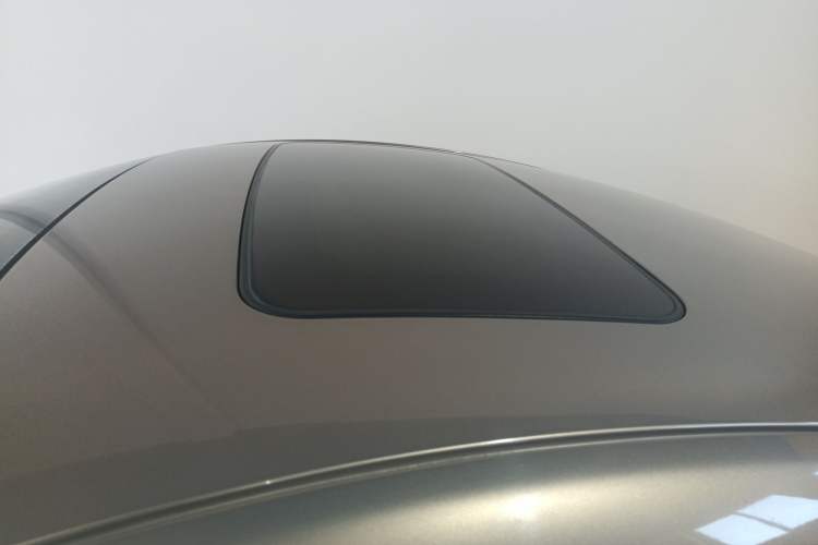 Used Buick Regal 2014 2.0L Elite Fashion Edition Roof
