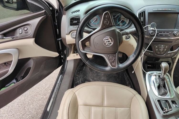 Used Buick Regal 2014 2.0L Elite Fashion Edition Steering Wheel