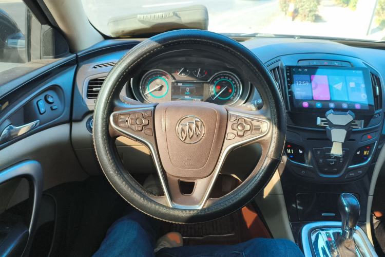 Used Buick Regal 2014 2.0L Elite Fashion Edition Steering Wheel