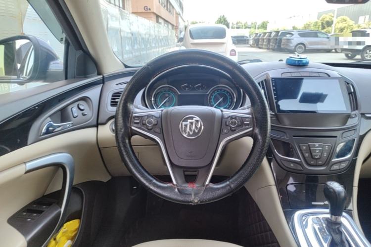 Used Buick Regal 2014 2.0L Elite Fashion Edition Steering Wheel
